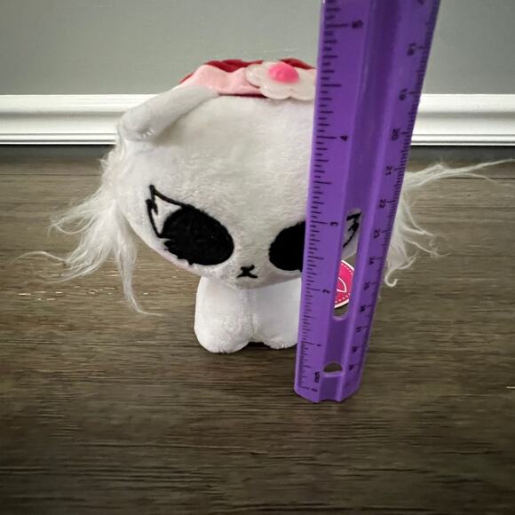 Doki Doki Japan Crate Exclusive Julie the Cat 6" Stuffed Plush Flower Charm NWT‎ - Picture 5 of 6